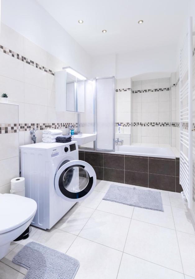 Comfortable, Specious Apartment With Inner Garden- Marzstrasse Apartments 비엔나 외부 사진